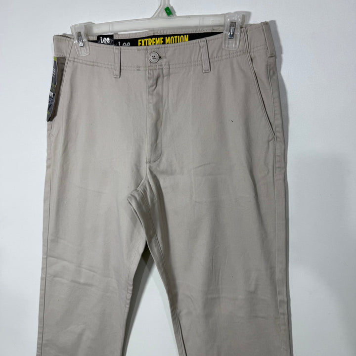 LEE MOTION STRAIGHT FIT COTTON CHINO PANT BRAND NEW WITH STRETCH