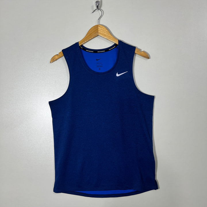 NIKE DRI FIT RUNNING SPORT SLEEVES