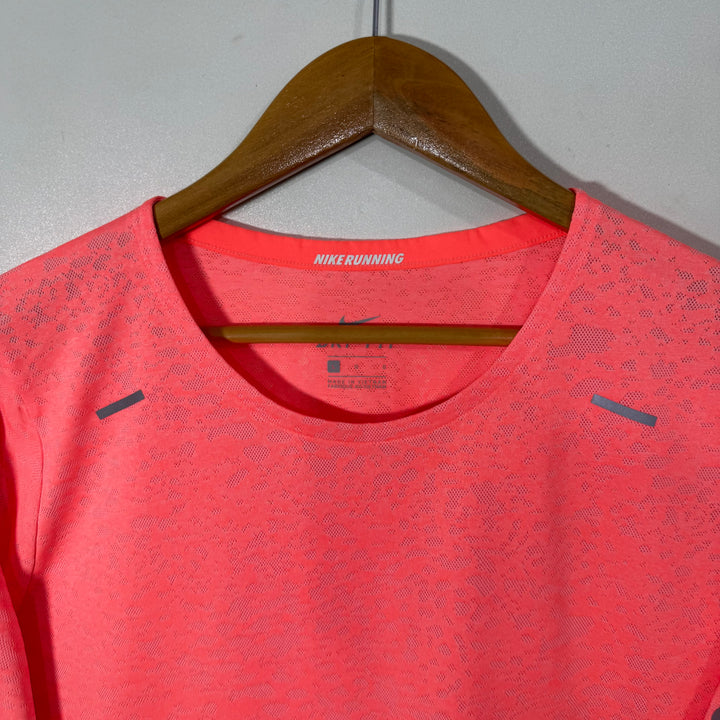 NIKE RUNNING SPORT TSHIRT