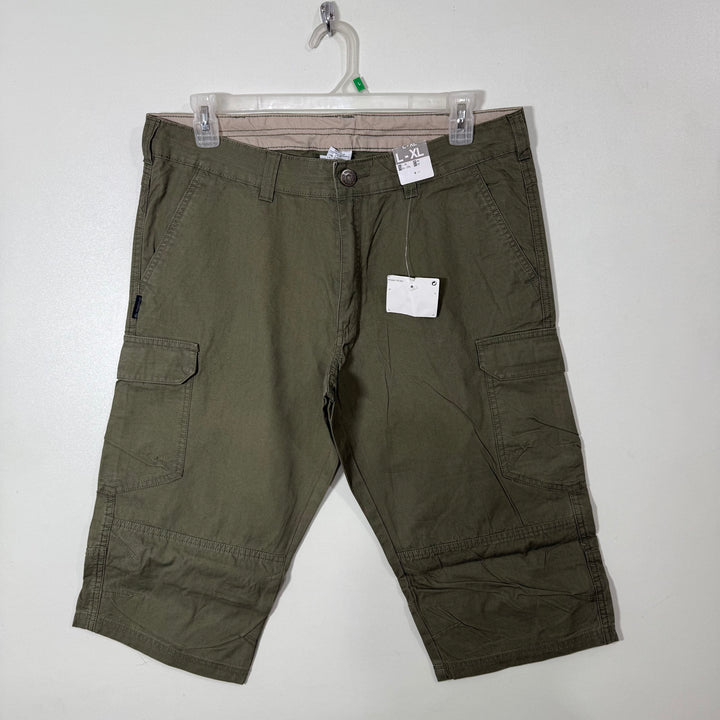 OXYLANE THREE QUARTER CARGO COTTON SHORT BRAND NEW GREEN COLOUR