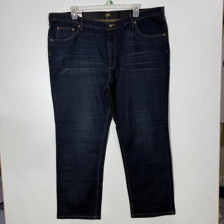 LEE RELAXED FIT STRAIGHT LEG DENIM PANT BRAND NEW WITH STRETCH