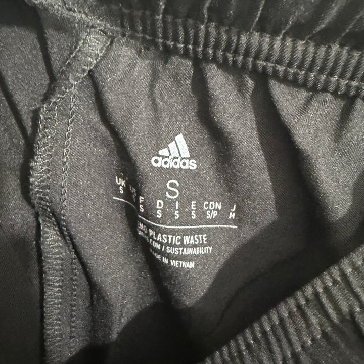 ADIDAS AEROREADY PARACHUTE SPORT SHORT WITHOUT POCKETS