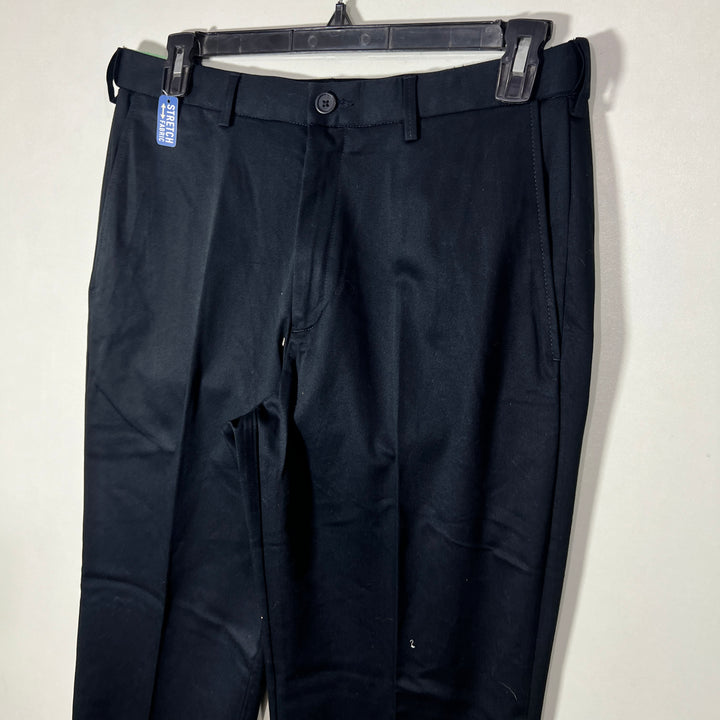 HAGGAR LOOSE FIT COTTON CHINO PANT BRAND NEW