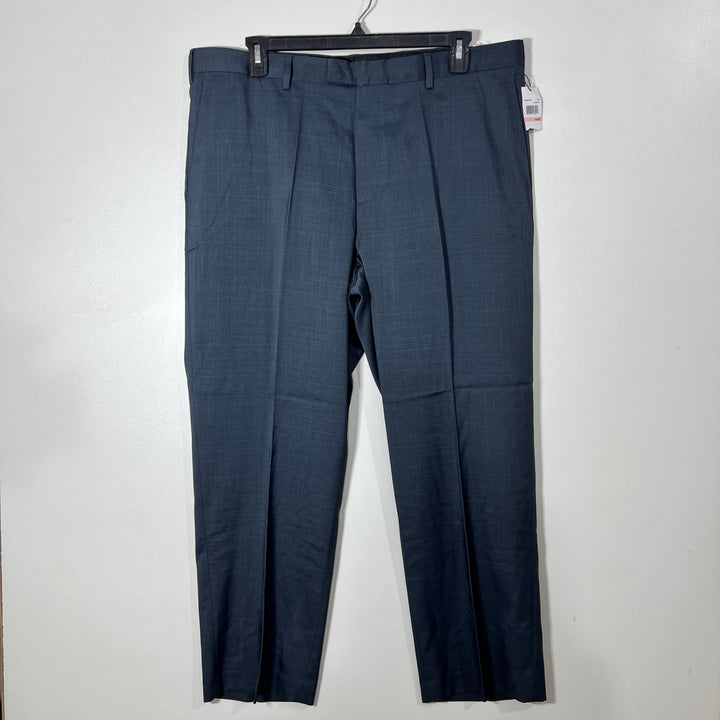 PERRY ELLIS STRAIGHT FIT TRAVEL LUXE MACHINE WASHABLE DRESS PANT BRAND NEW WITH STRETCH GREY COLOUR