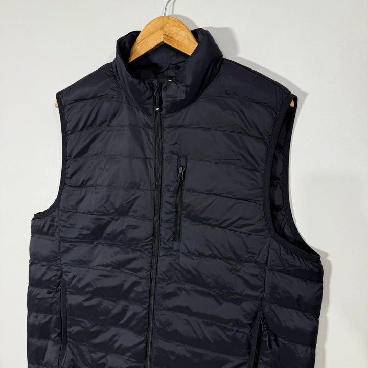 32 HEAT SLEEVES LESS PUFFER JACKET BLACK COLOUR