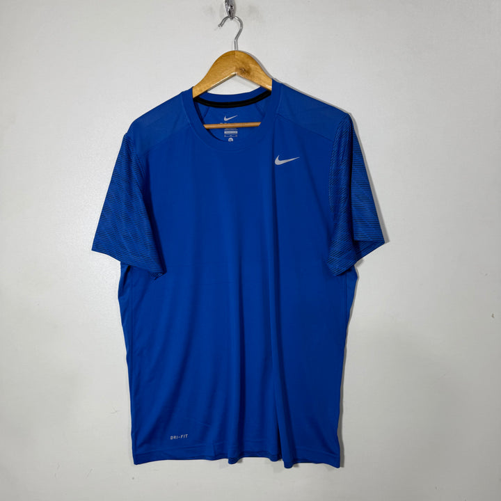 NIKE DRI FIT SPORT TSHIRT