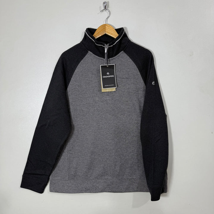 GRAGHOPPERS HALF ZIP SWEATER BRAND NEW