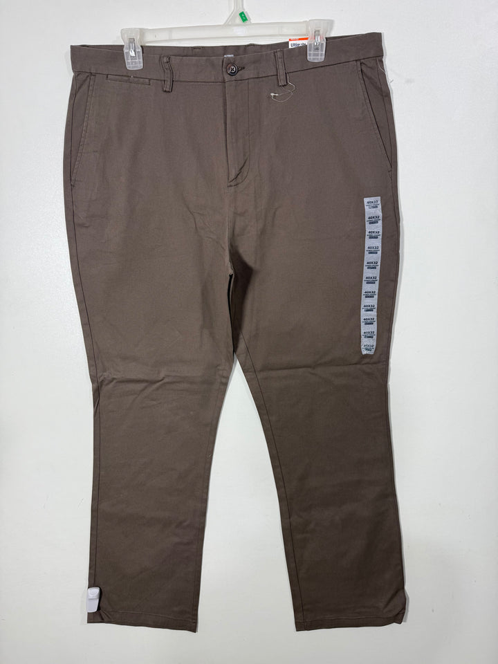 OLD NAVY ULTIMATE COTTON CHINO PANT BRAND NEW WITH STRETCH