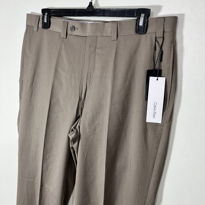 CALVIN KLEIN STRAIGHT FIT DRESS PANT BRAND NEW