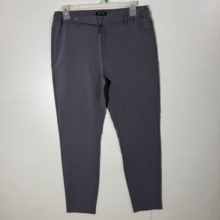 BOOHOOMAN PERFORMANCE TROUSER PANT WITH STRETCH SIDE ZIP POCKETS GREY COLOUR
