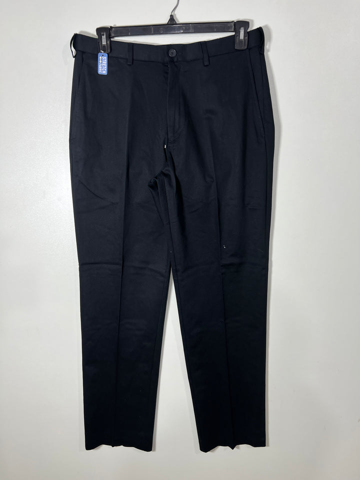 HAGGAR LOOSE FIT COTTON CHINO PANT BRAND NEW