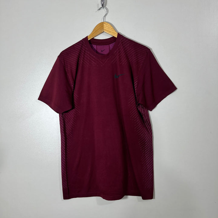 NIKE DRI FIT SPORT TSHIRT