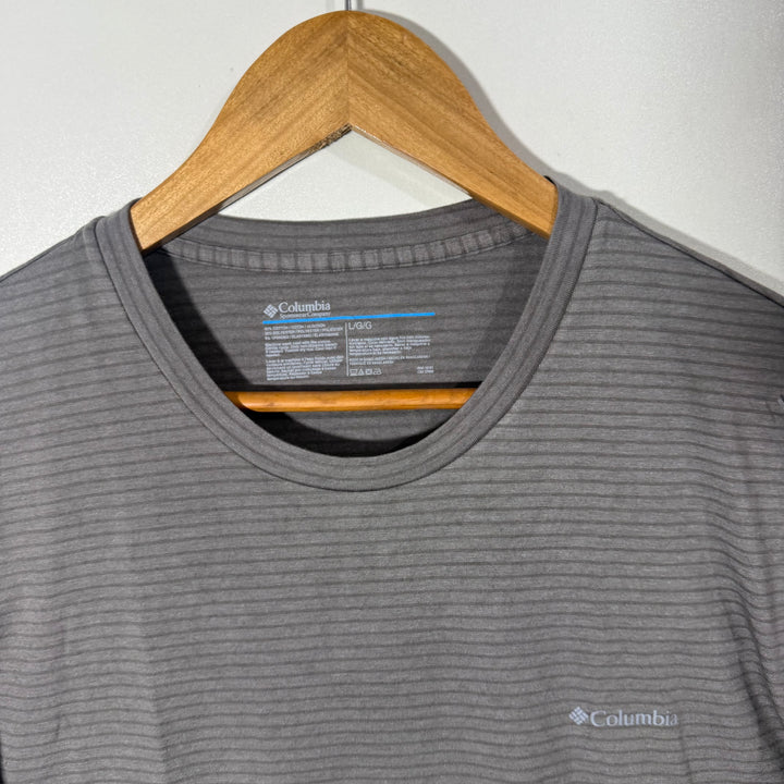 COLUMBIA COTTON TSHIRT BRAND NEW WITH STRETCH