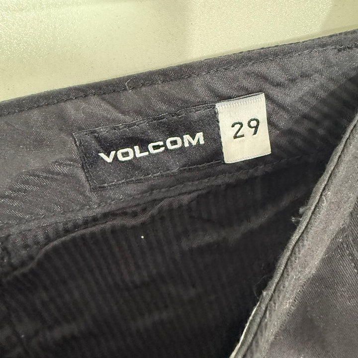 VOLCOM COTTON SHORT BLACK COLOUR WITH STRETCH