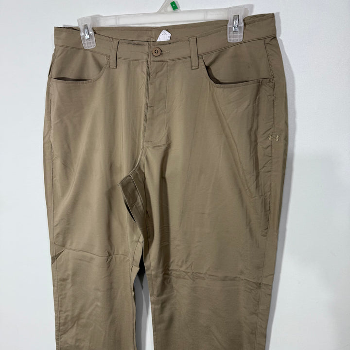 UNDER ARMOUR STRAIGHT FIT PERFORMANCE PANT WITH STRETCH