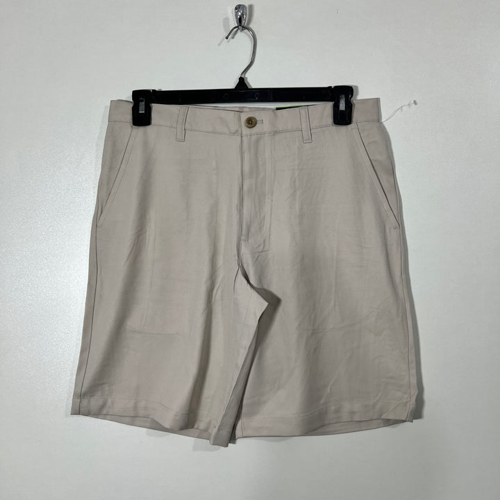 IZOD GOLF SHORT BRAND NEW