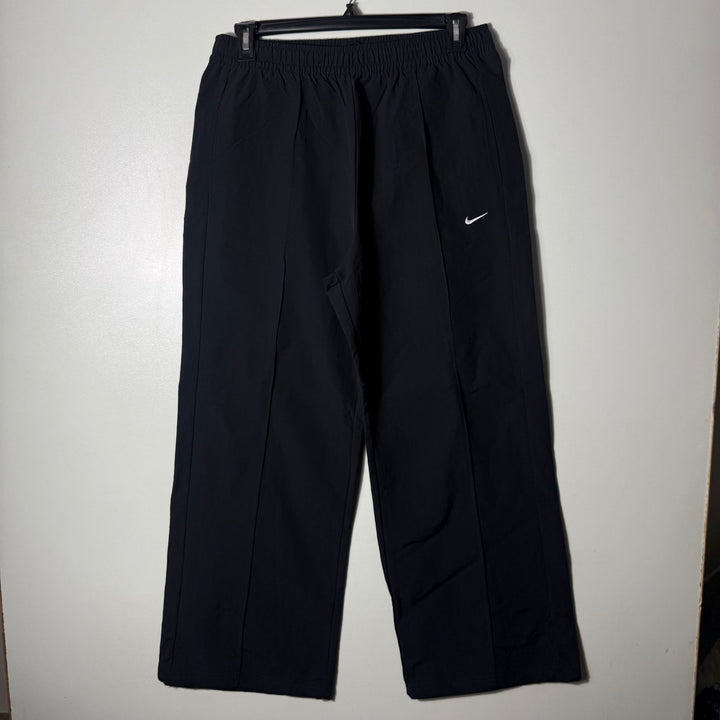 NIKE BAGGY FIT PARACHUTE TROUSER BLACK COLOUR