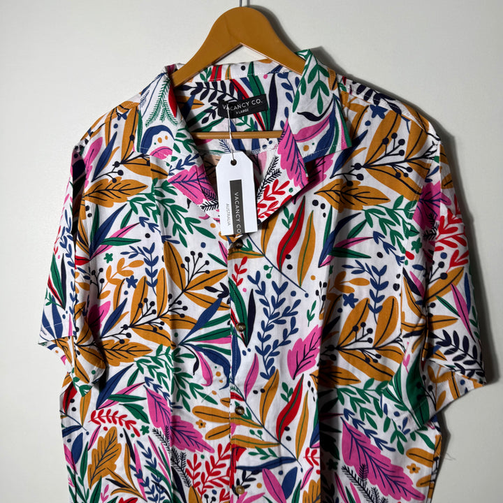 VACANCY CO CUBAN COLLAR HALF SLEEVES HAWAI SHIRT BRAND NEW