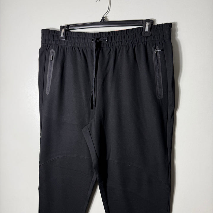 TEK GEAR COMFORTABLE MID WEIGHT SOFT TOUCH JOGGER TROUSER BRAND NEW WITH SIDE  ZIP POCKETS BLACK COLOUR