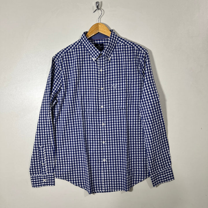 AMERICAN EAGLE BUTTON DOWN CHECKERED SHIRT