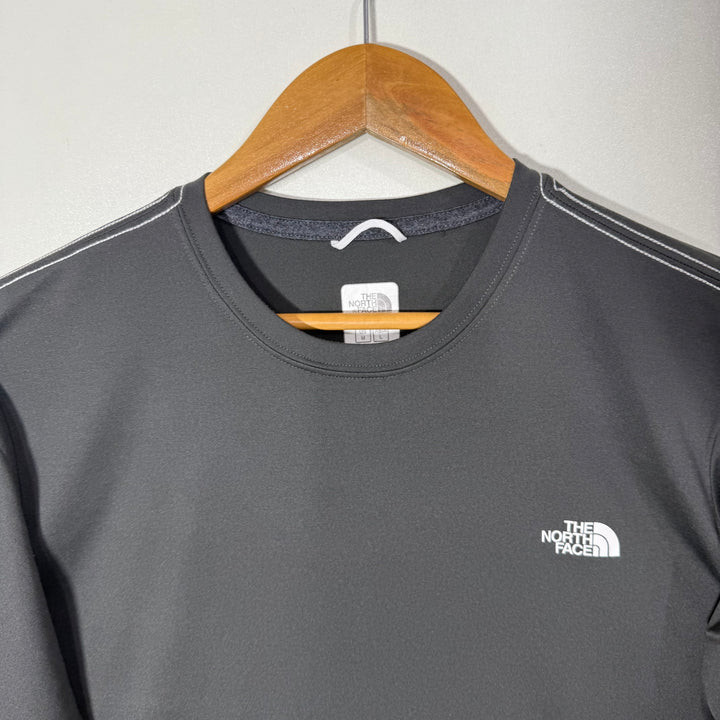 THE NORTH FACE SPORT TSHIRT GREY COLOUR