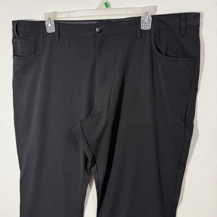 IZOD GOLF STRAIGHT FIT PERFORMANCE PANT WITH STRETCH BLACK COLOUR