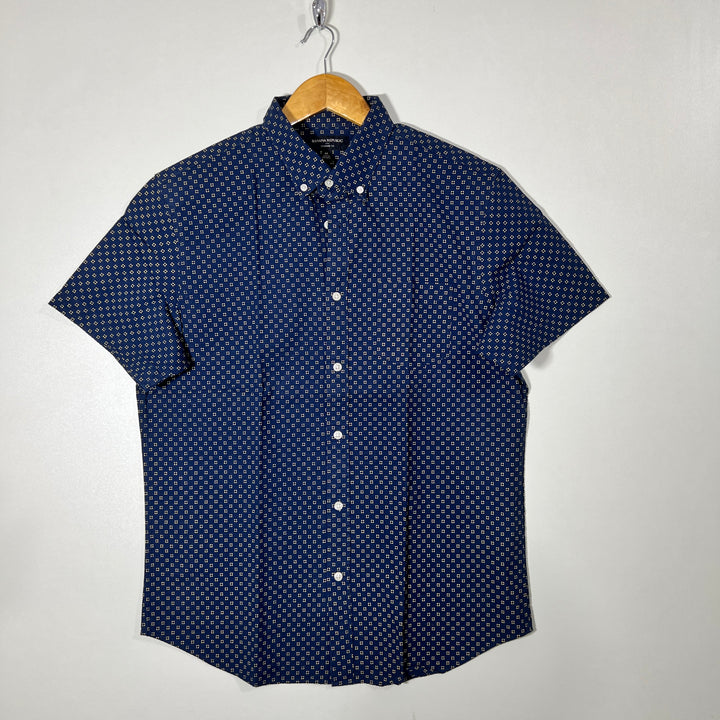 BANANA REPUBLIC BUTTON DOWN HALF SLEEVES SHIRT