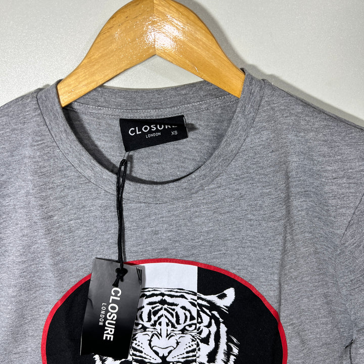 CLOSURE LONDON COTTON TSHIRT BRAND NEW