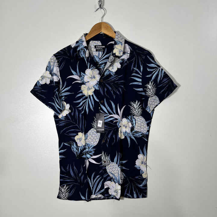 CONNOR CLASSIC FIT SAFARI COLLAR HALF SLEEVES HAWAI SHIRT BRAND NEW