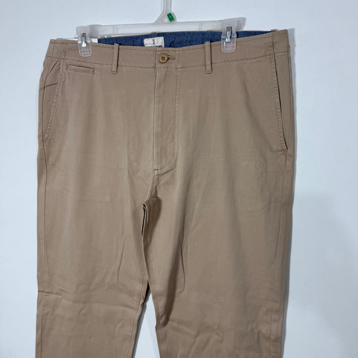 MUTUAL WEAVE RELAXED  STRAIGHT FIT COTTON CHINO PANT BRAND NEW WITH STRETCH