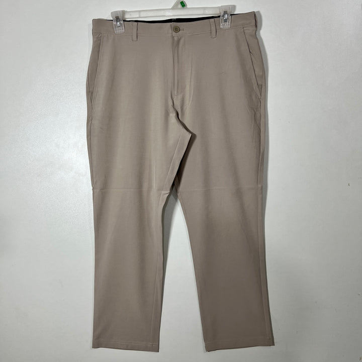 IZOD STRAIGHT FIT PERFORMANCE PANT WITH STRETCH