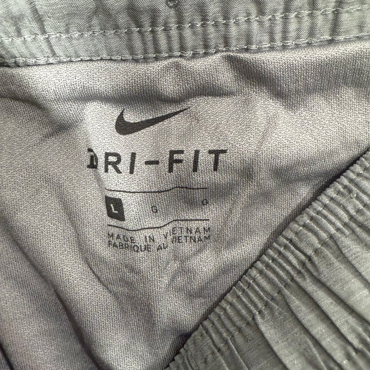 NIKE DRI FIT RUNNING SPORT SHORT GREY COLOUR
