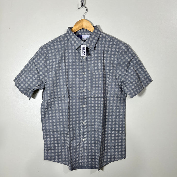 OLD NAVY REGULAR FIT HALF SLEEVES EVERY DAY SHIRT BRAND NEW