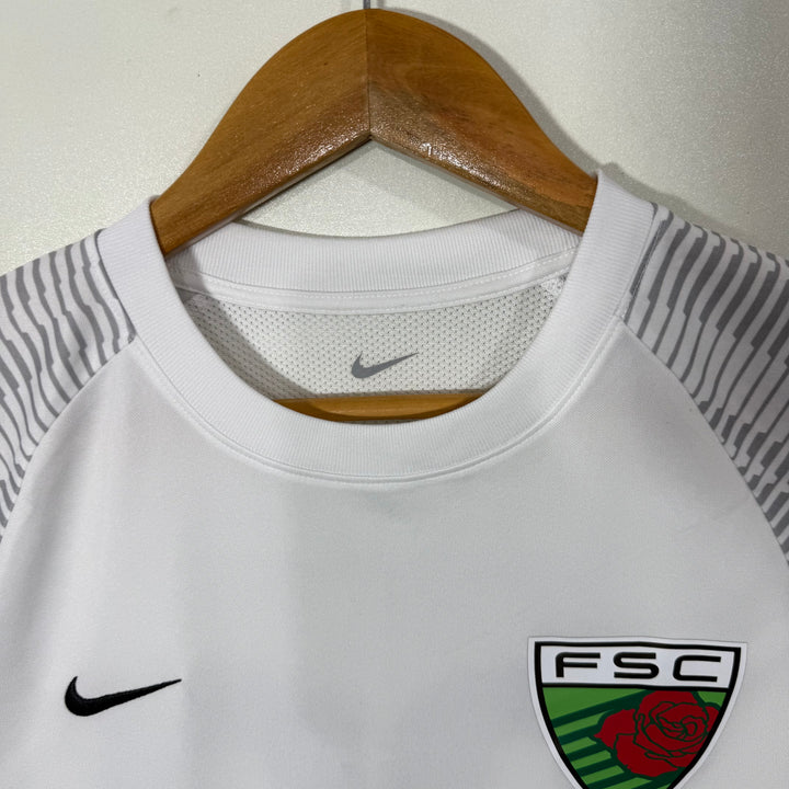 NIKE DRI FIT SPORT TSHIRT