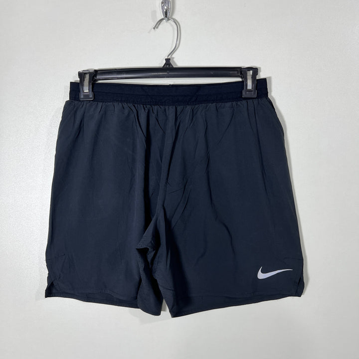 NIKE LIGHT WEIGHT RUNNING SHORT