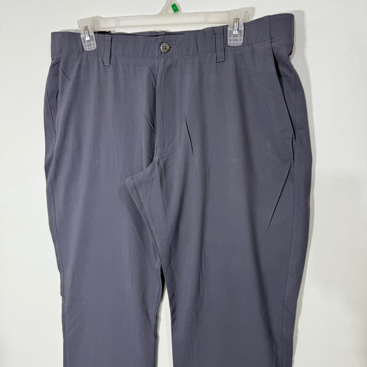 UNDER ARMOUR STRAIGHT FIT PERFORMANCE PANT BRAND NEW WITH STRETCH GREY COLOUR
