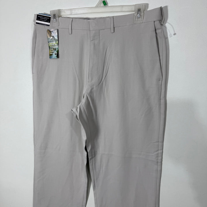 HAGGAR CLASSIC FIT HIDDEN COMFORT WAISTBAND DRESS PANT BRAND NEW WITH STRETCH