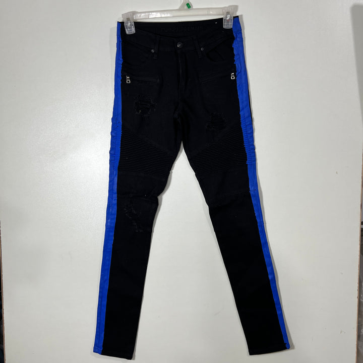 RUE 21 SKINNY FIT RIPPED JEANS WITH STRETCH