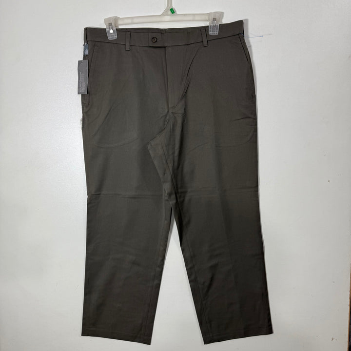 DOCKERS LOOSE FIT DRESS PANT BRAND NEW WITH STRETCH BROWN COLOUR