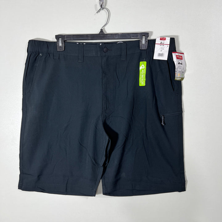 WRANGLER HYBRID PERFORMANCE SHORT BRAND NEW