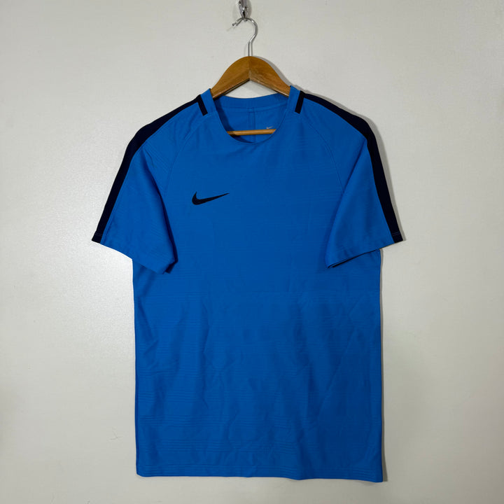 NIKE DRI FIT SPORT TSHIRT