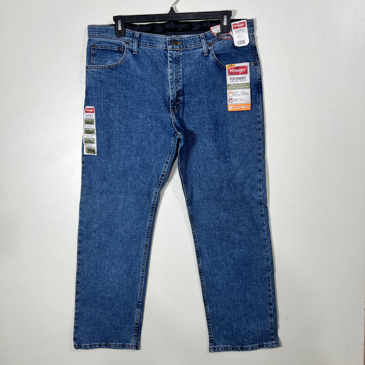 WRANGLER STRAIGHT FIT COMFORT STRETCH WAISTBAND DENIM PANT BRAND NEW WITH STRETCH