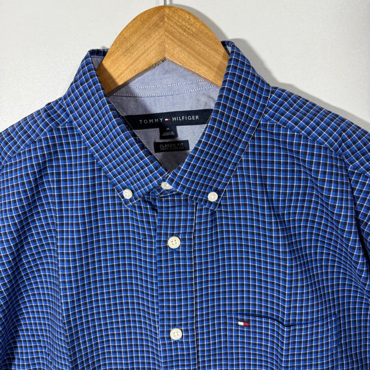 TOMMY HILFIGER BUTTON DOWN CASUAL CLASSIFICATION