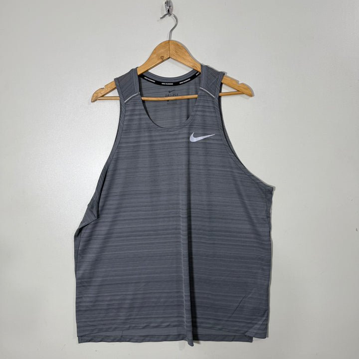NIKE RUNNING SPORT SLEEVES LESS