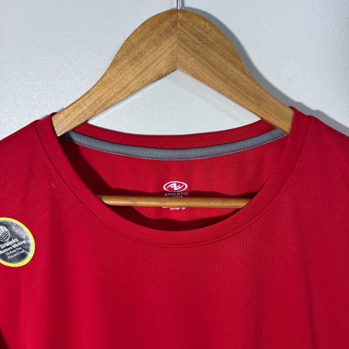 ATHLETIC SPORT TSHIRT BRAND NEW E Z