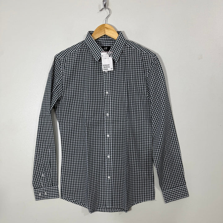 H&M EASY IRON CHECKERED SHIRT BRAND NEW
