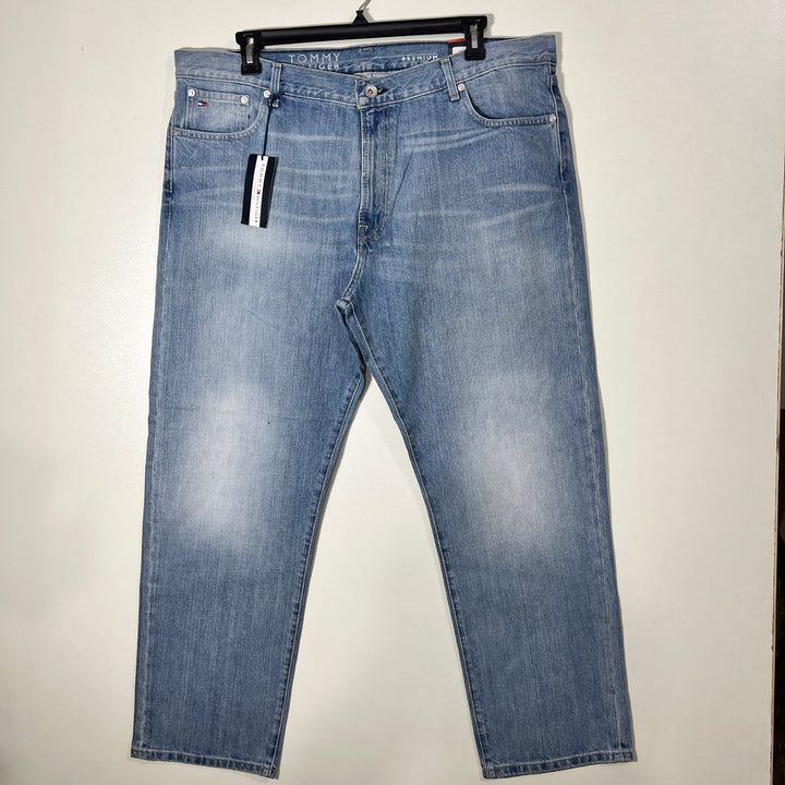 TOMMY HILFIGER STRAIGHT FIT DENIM PANT BRA NEW