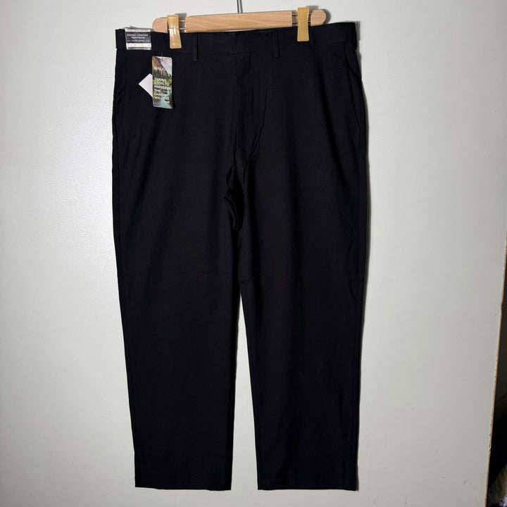 HAGGAR CLASSIC FIT PREMIUM DRESS PANT BRAND NEW BLACK COLOUR WITHOUT STRETCH