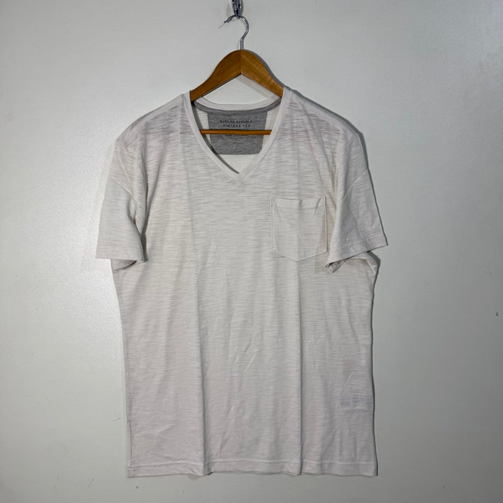 BANANA REPUBLIC V NECK COTTON TSHIRT