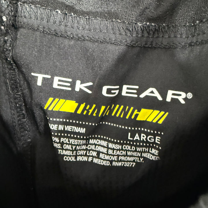 TEK GEAR PARACHUTE TRAINING SHORT BLACK COLOUR